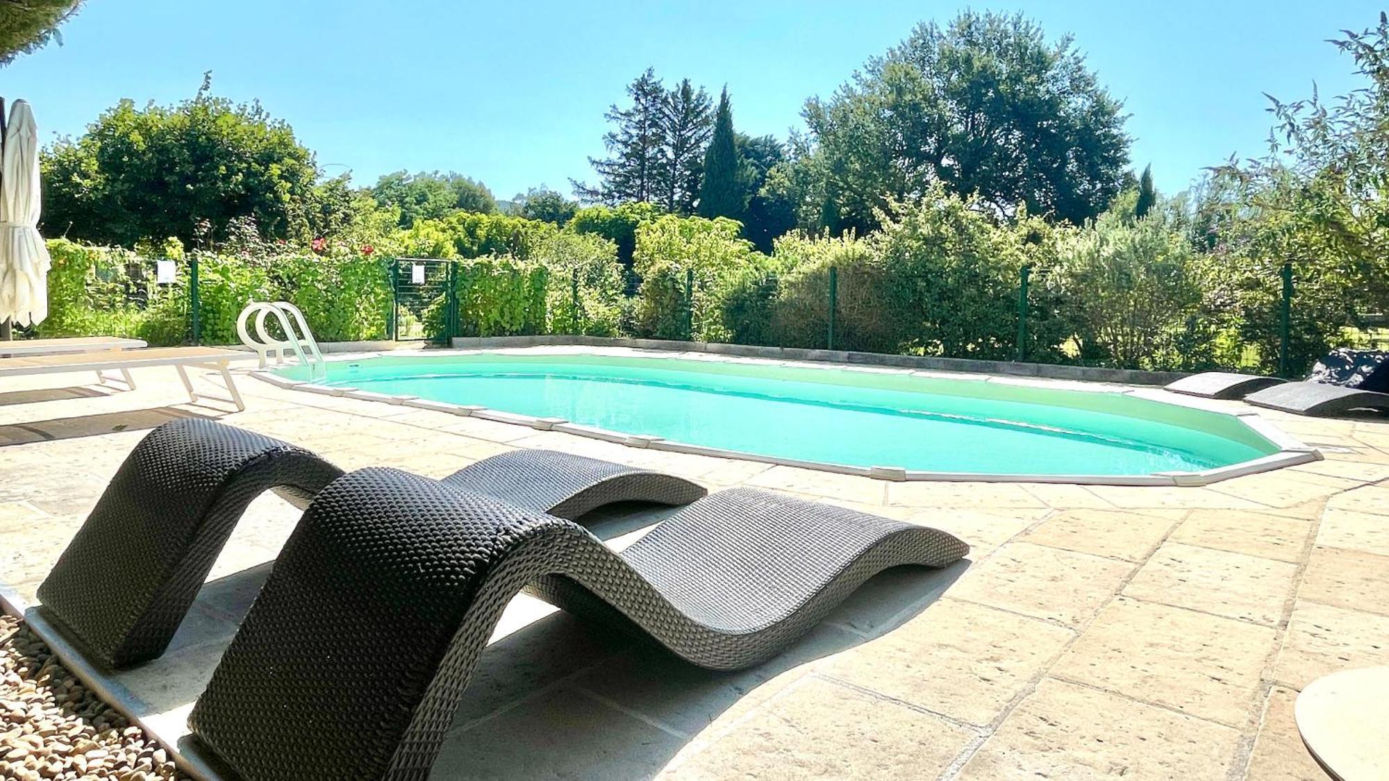 Rendez-Vous Avec Les Cigales - Gite 6 Personnes 100M2 - Piscine Privee - Climatisation 谢瓦布朗克 外观 照片